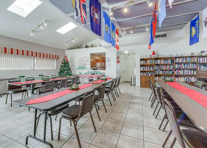 Steps To Pool & Hot Tubs! Snowbird Escape In Holiday home Mesa