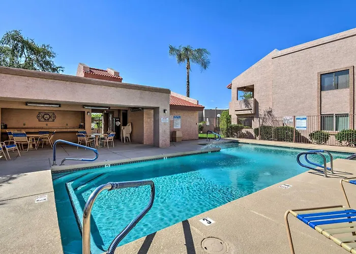 Steps To Pool & Hot Tubs! Snowbird Escape In Mesa