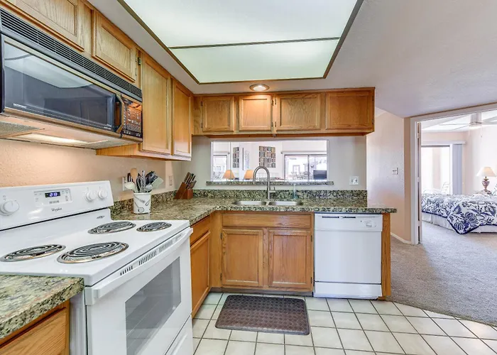 Steps To Pool & Hot Tubs! Snowbird Escape In *